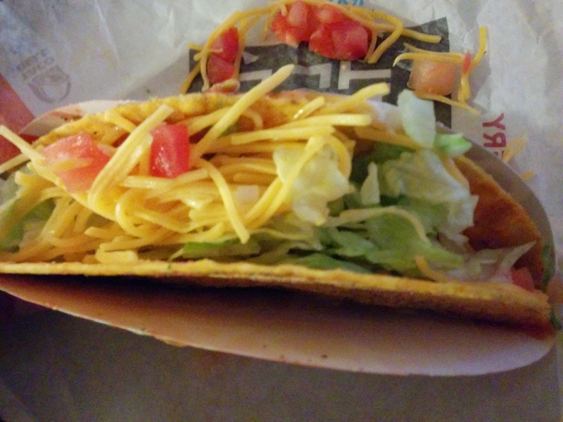 Illustration for article titled SnackTAYku: Taco Bell's Quesarito (beef) is quesalicious.